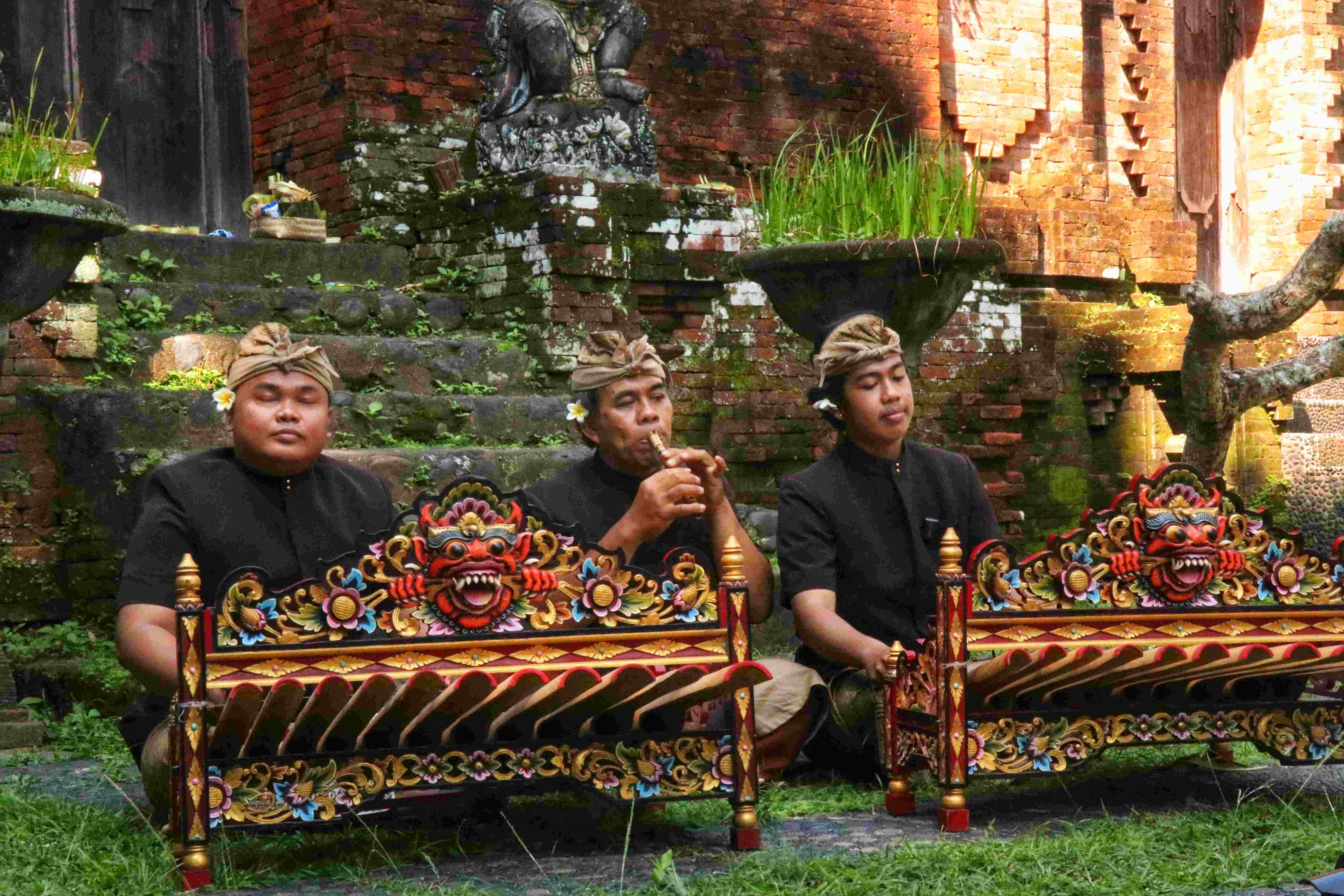 Pementasan Gamelan Angklung